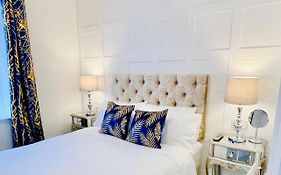 Double Room With Private Bathroom 16 Havelock Street - 6